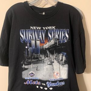 1999 Mets Yankees Subway Series black shirt. Fits like XL! Vintage shirt!!
